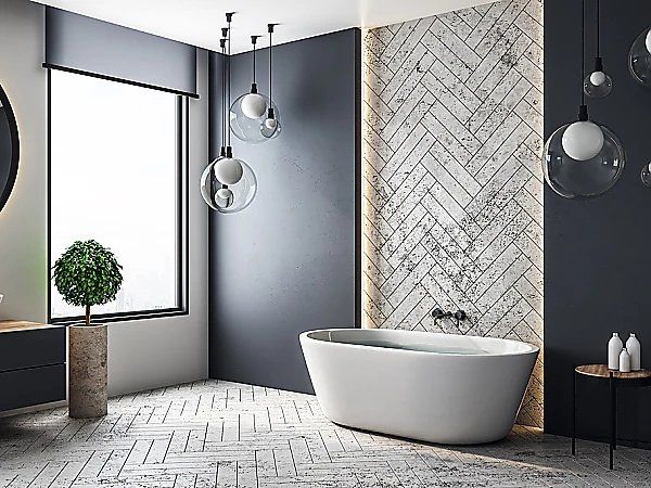 Saniertes Badezimmer mit bodengleicher Dusche und großformatigen Fliesen.